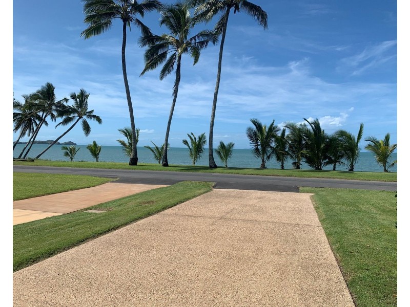 32 Poinciana Avenue, Seaforth QLD 4741