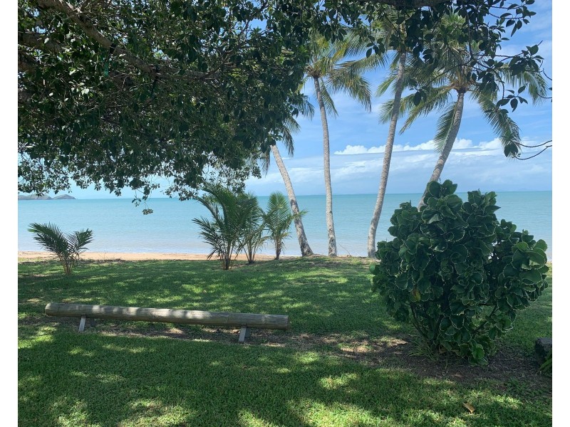 32 Poinciana Avenue, Seaforth QLD 4741