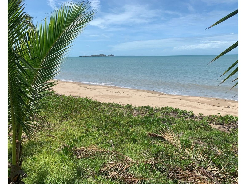 32 Poinciana Avenue, Seaforth QLD 4741