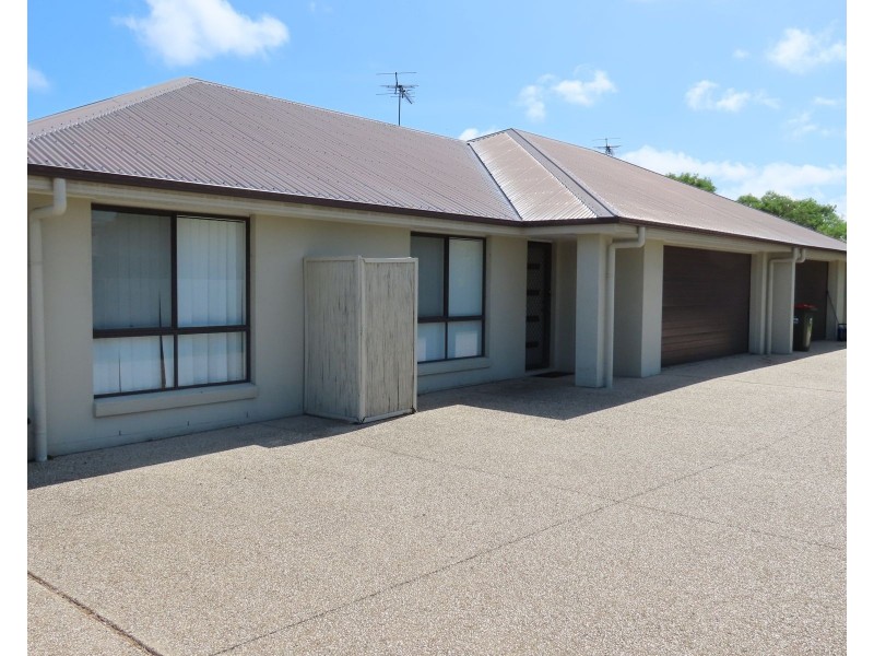 1/10 Whitehaven Drive, Blacks Beach QLD 4740