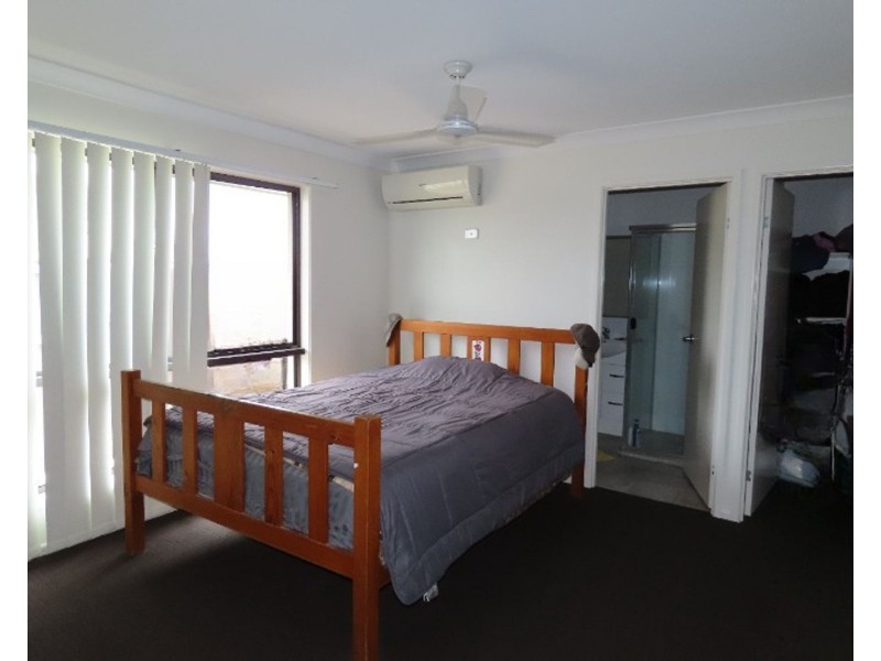 1/10 Whitehaven Drive, Blacks Beach QLD 4740