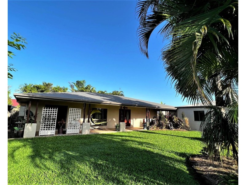 4 Lando Avenue, Sarina QLD 4737
