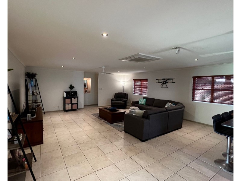 4 Lando Avenue, Sarina QLD 4737