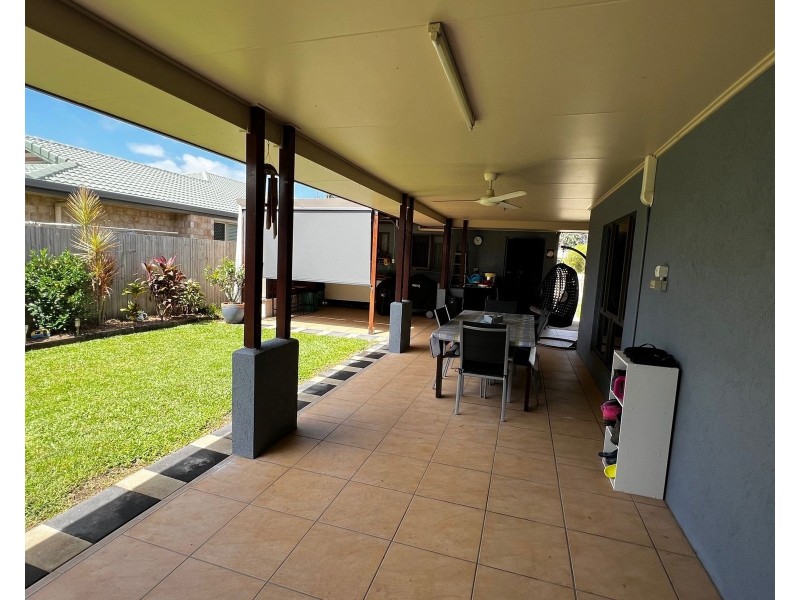 4 Lando Avenue, Sarina QLD 4737