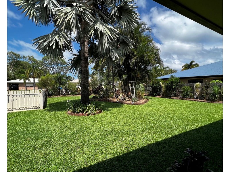 4 Lando Avenue, Sarina QLD 4737