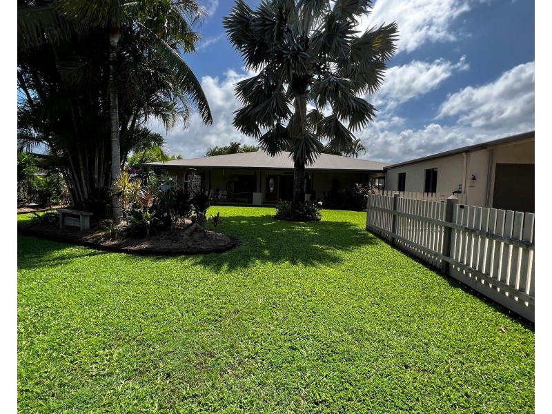 4 Lando Avenue, Sarina QLD 4737