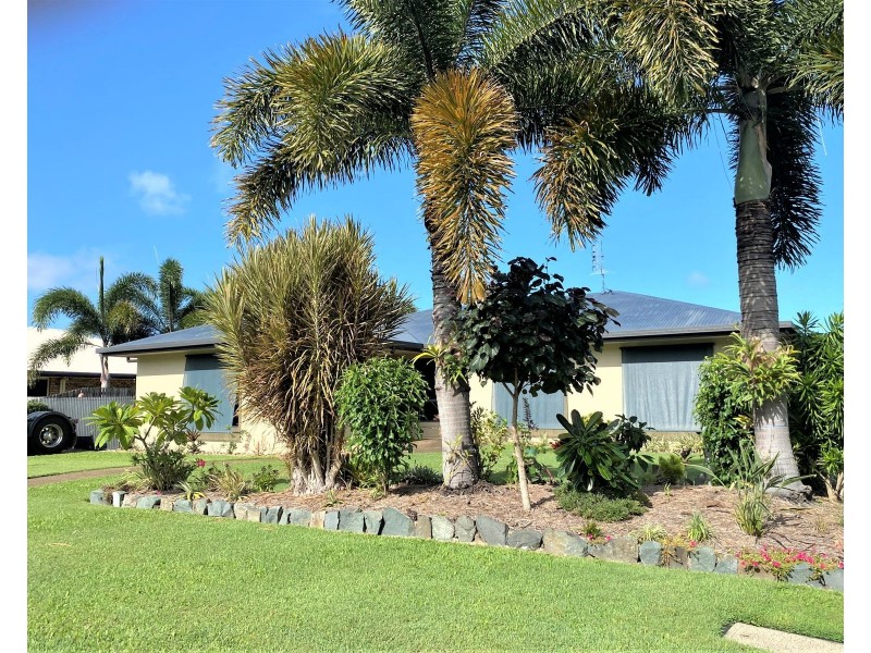 18 Swan Street, Armstrong Beach QLD 4737