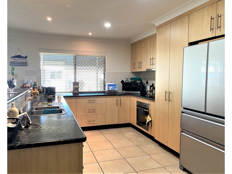 18 Swan Street, Armstrong Beach QLD 4737