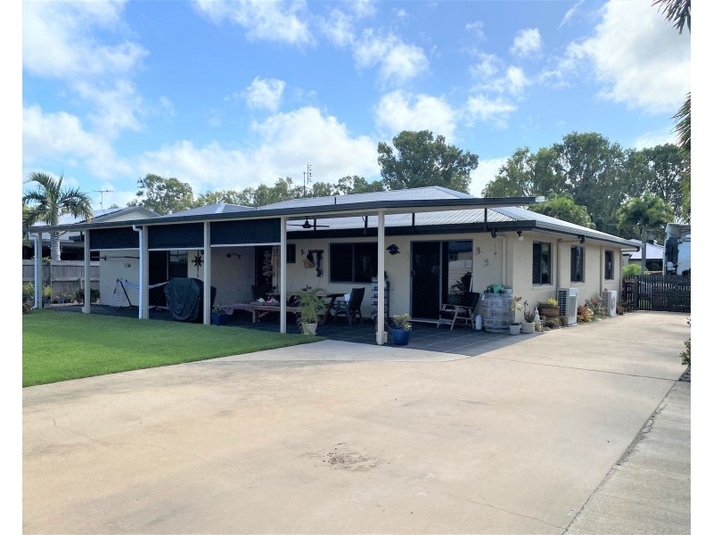 18 Swan Street, Armstrong Beach QLD 4737