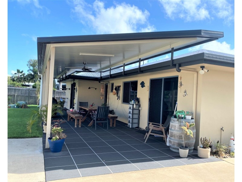 18 Swan Street, Armstrong Beach QLD 4737