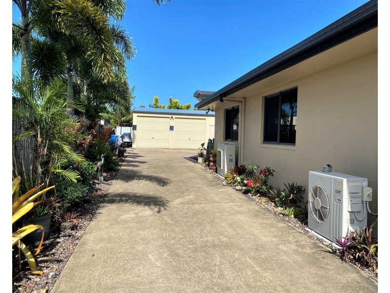 18 Swan Street, Armstrong Beach QLD 4737