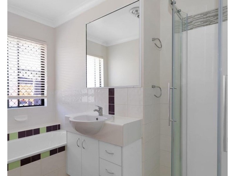 3 Carlow Close, Rural View QLD 4740