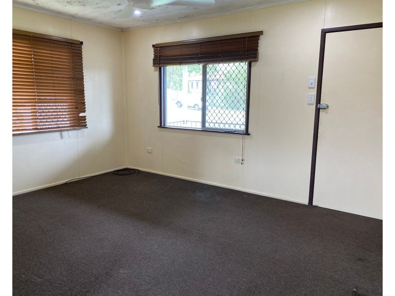 23 Leslie Street, Sarina QLD 4737