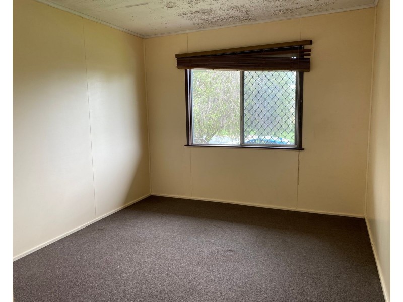 23 Leslie Street, Sarina QLD 4737