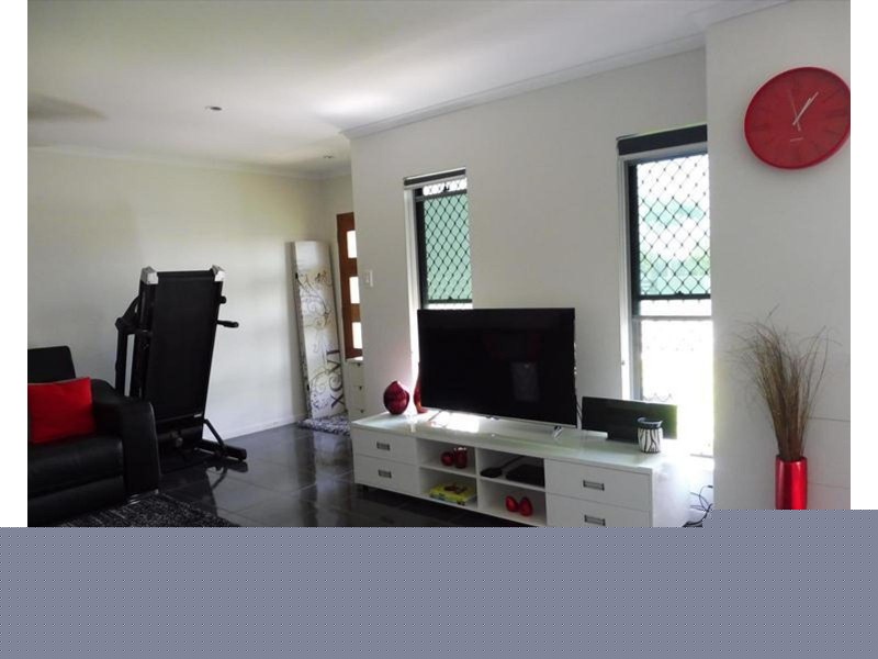 5 Lancaster Way, Ooralea QLD 4740