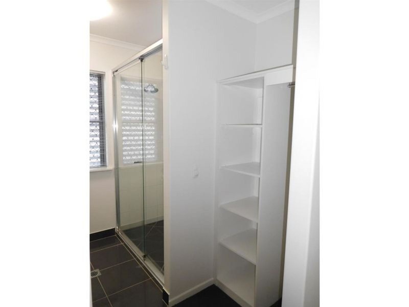5 Lancaster Way, Ooralea QLD 4740