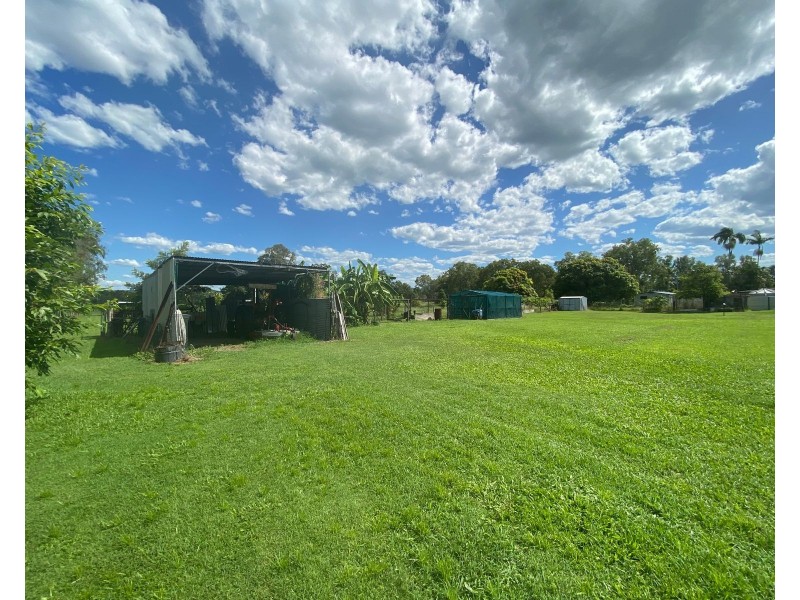 39 Carlton Road, Sarina QLD 4737