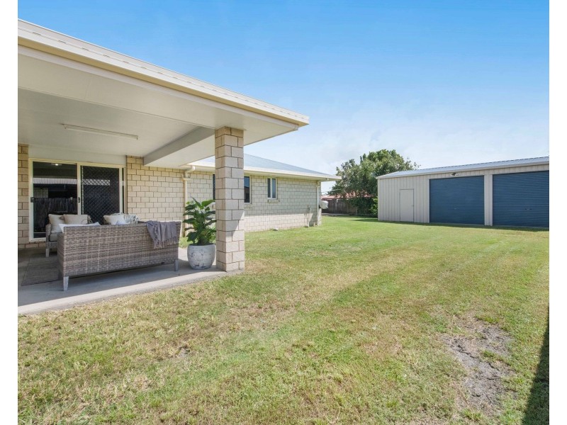 12 Botanical Drive, Ooralea QLD 4740