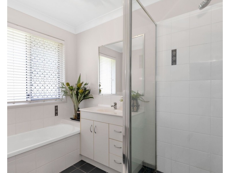 12 Botanical Drive, Ooralea QLD 4740