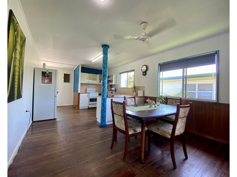 27 Brooks Road, Sarina QLD 4737