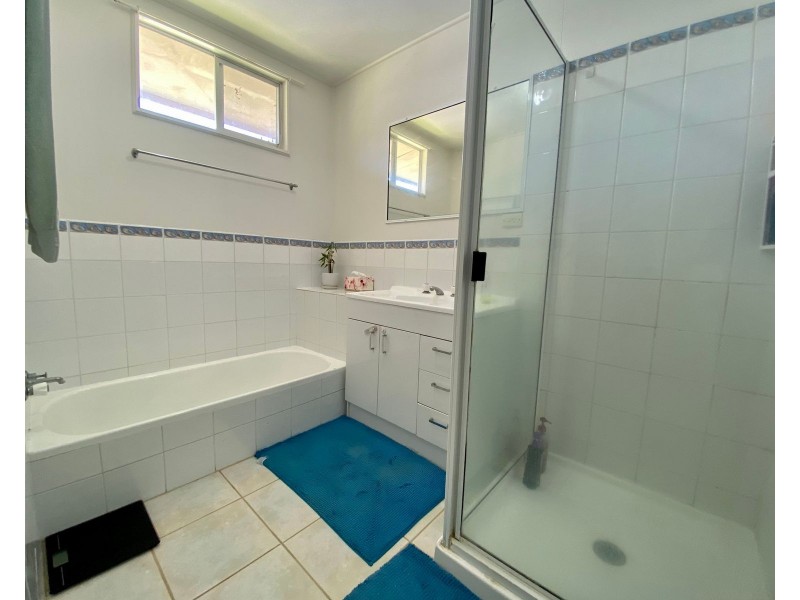 27 Brooks Road, Sarina QLD 4737