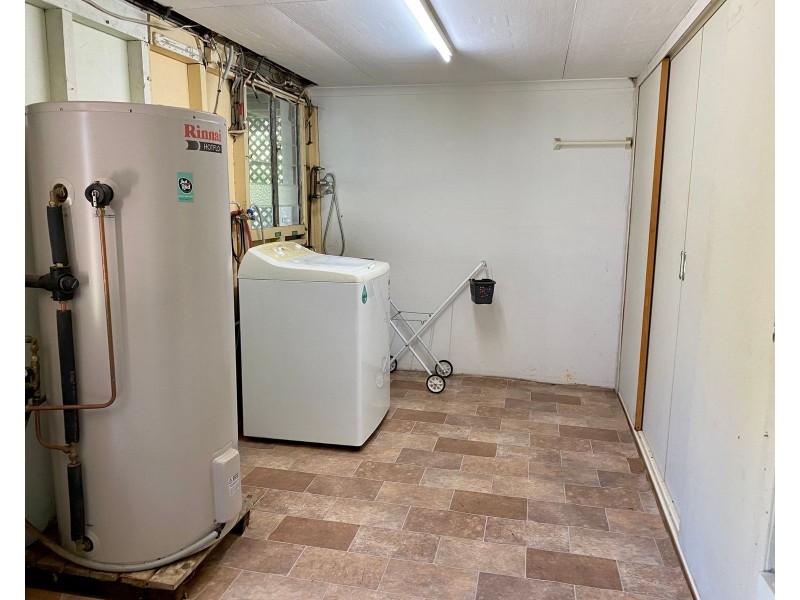 27 Brooks Road, Sarina QLD 4737