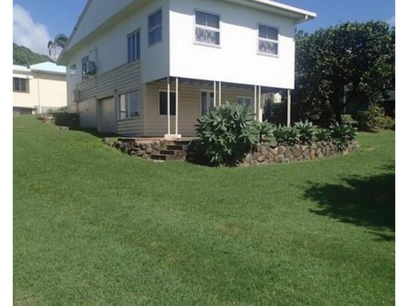 5 Crichton Street, Sarina Beach QLD 4737