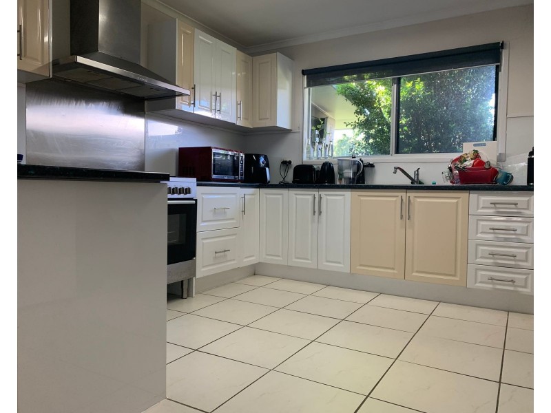 36 Barton St, West Mackay QLD 4740