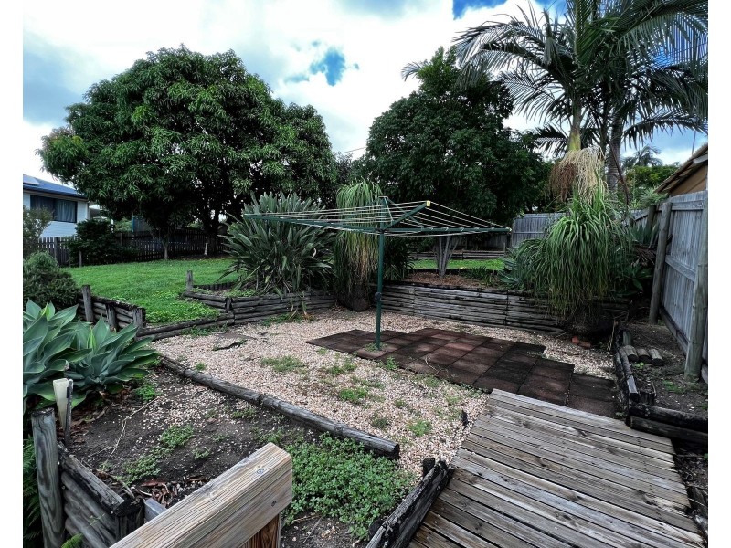 15 Brooksfield Drive, Sarina Beach QLD 4737