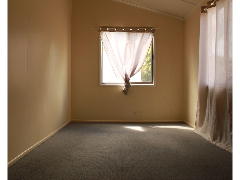 39 Beach Road, Sarina QLD 4737