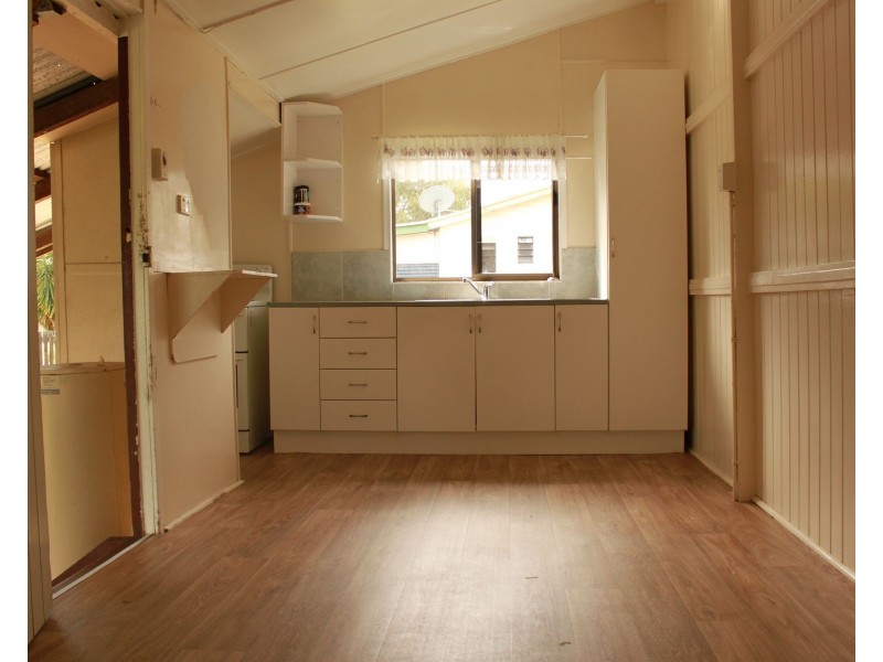 39 Beach Road, Sarina QLD 4737