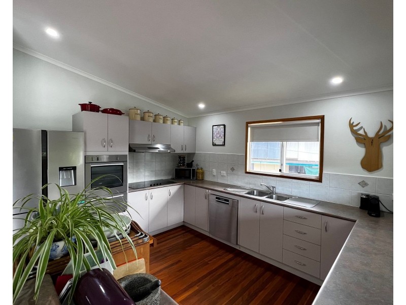 25 Hackett Court, Campwin Beach QLD 4737
