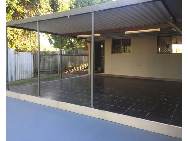 31 Downing Street, Ooralea QLD 4740
