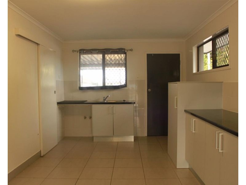 31 Downing Street, Ooralea QLD 4740