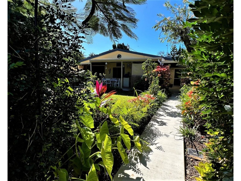 129 Zelma Street, Grasstree Beach QLD 4740