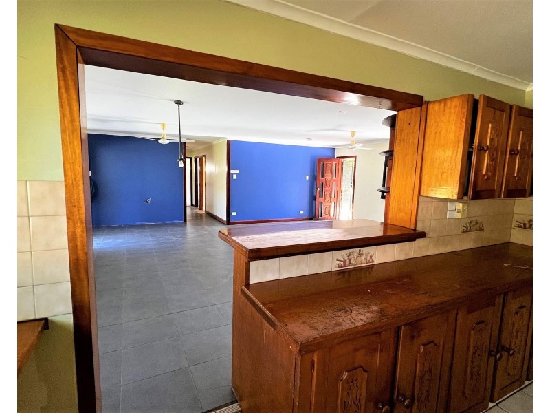 565 Middle Creek Road, Sarina QLD 4737