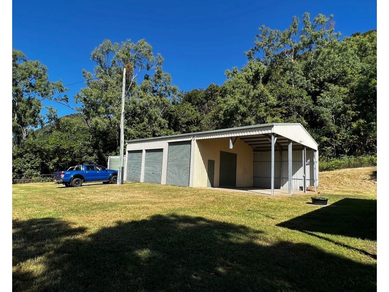 1775 Sarina Homebush Road, Oakenden QLD 4741