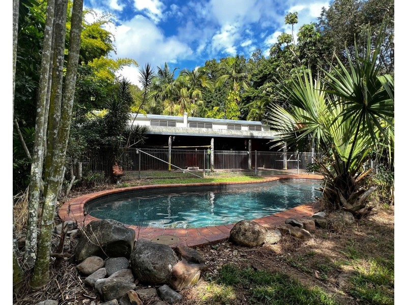 240 Middle Creek Road, Sarina QLD 4737