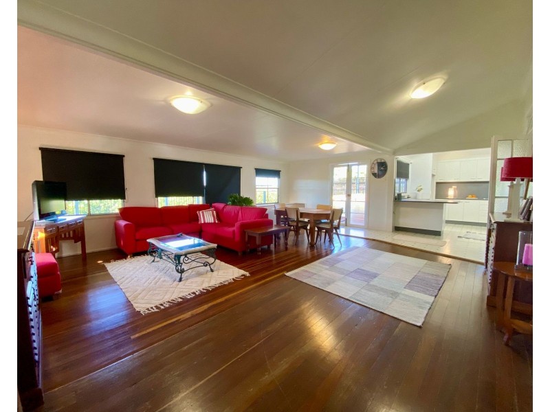 152 Broad Street, Sarina QLD 4737