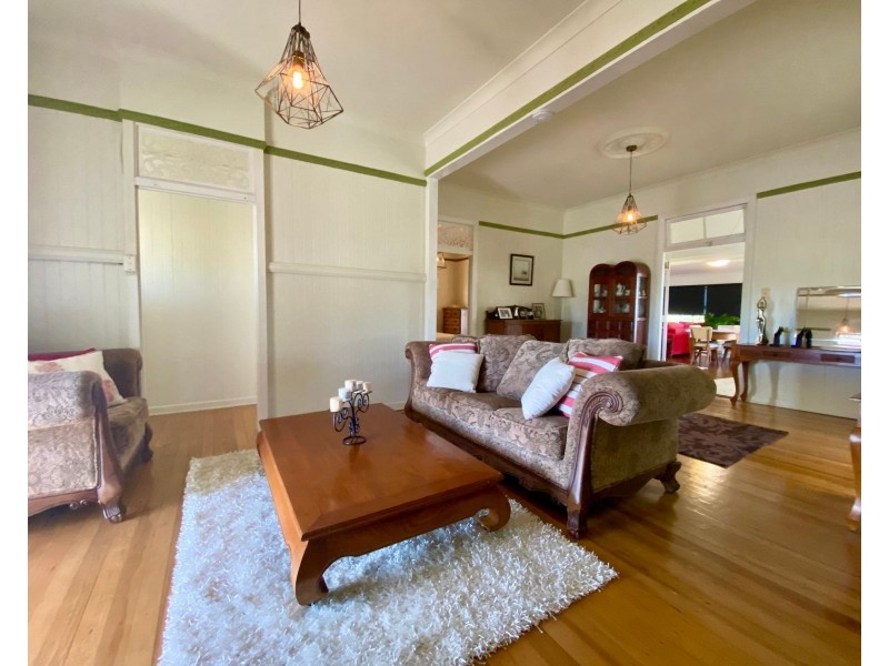 152 Broad Street, Sarina QLD 4737