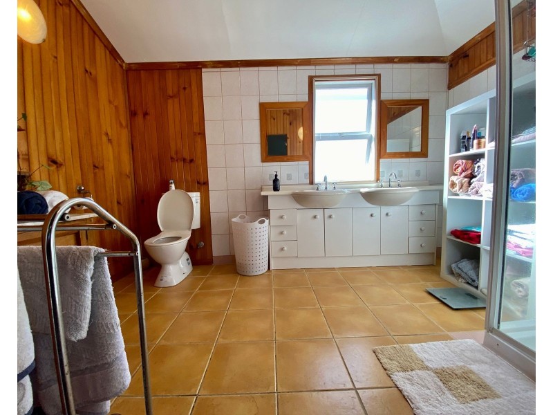 152 Broad Street, Sarina QLD 4737