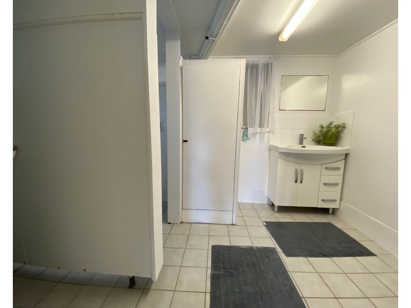 152 Broad Street, Sarina QLD 4737