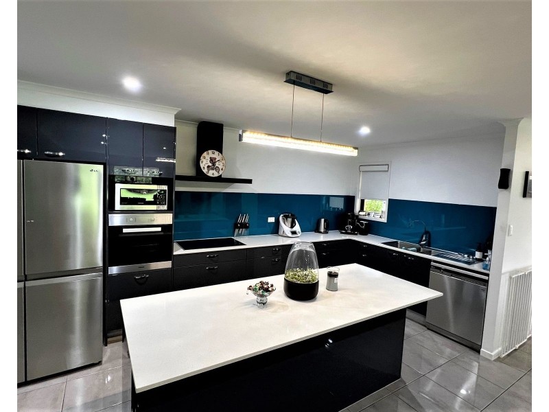6 Ulysses Way, Armstrong Beach QLD 4737