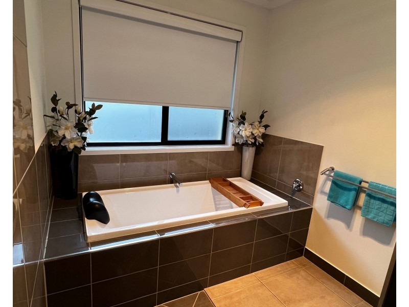 6 Ulysses Way, Armstrong Beach QLD 4737