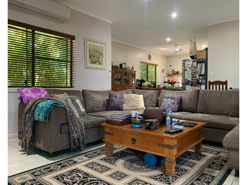 8 Sturgeon Street, Ball Bay QLD 4741