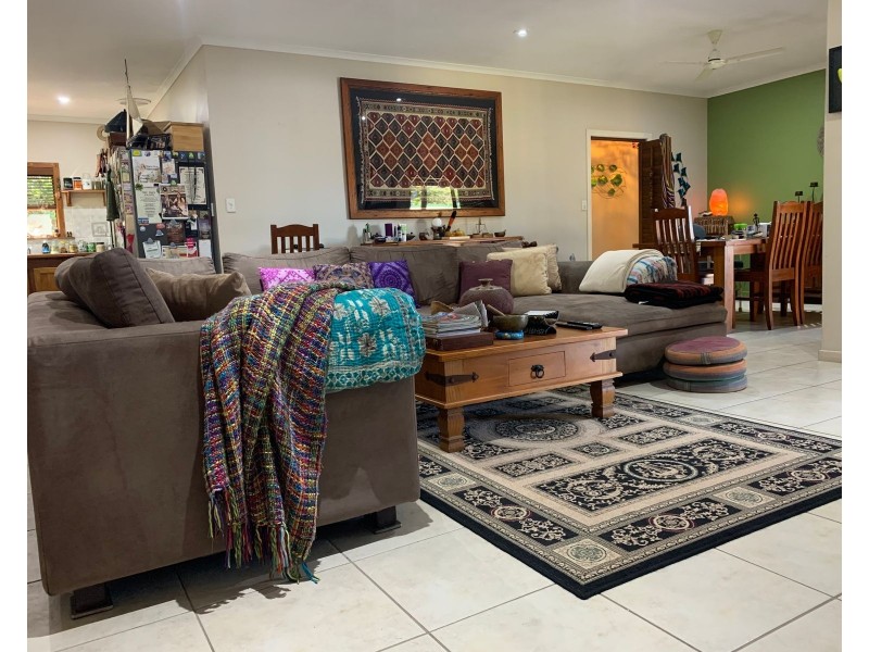 8 Sturgeon Street, Ball Bay QLD 4741