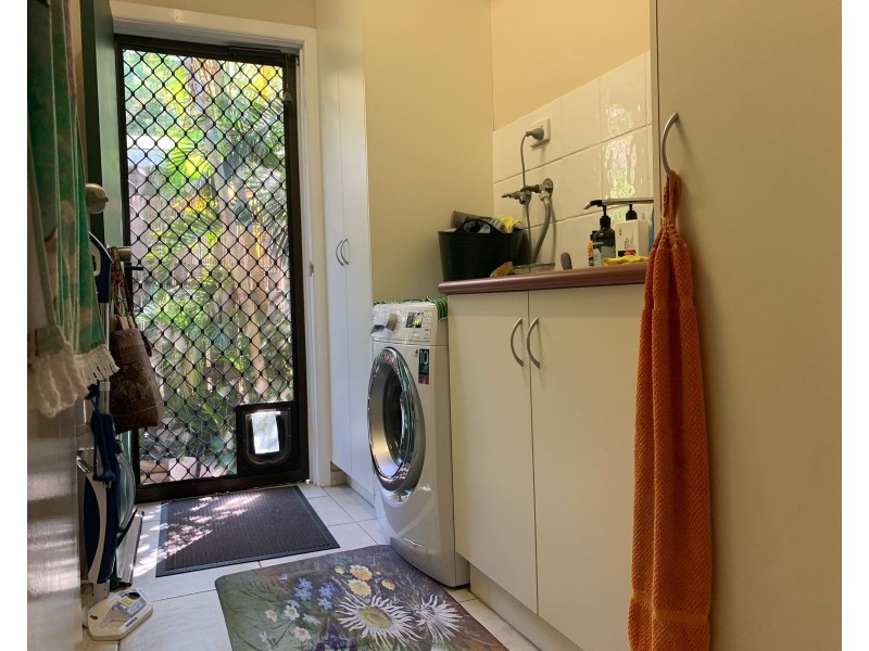 8 Sturgeon Street, Ball Bay QLD 4741