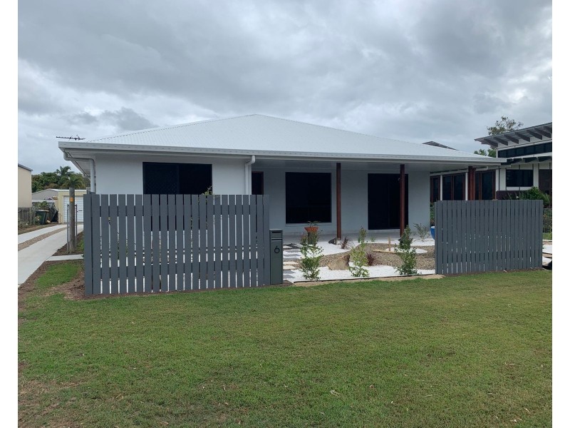 6 Johnson Avenue, Seaforth QLD 4741