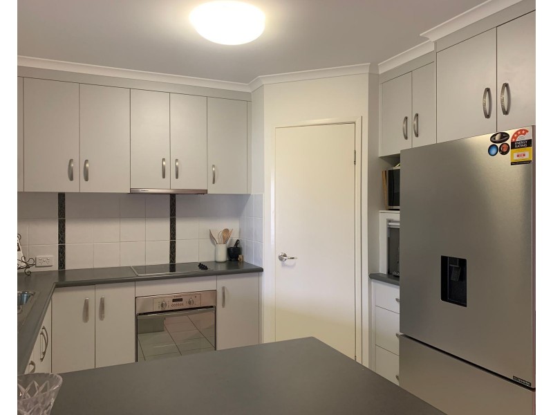 6 Johnson Avenue, Seaforth QLD 4741