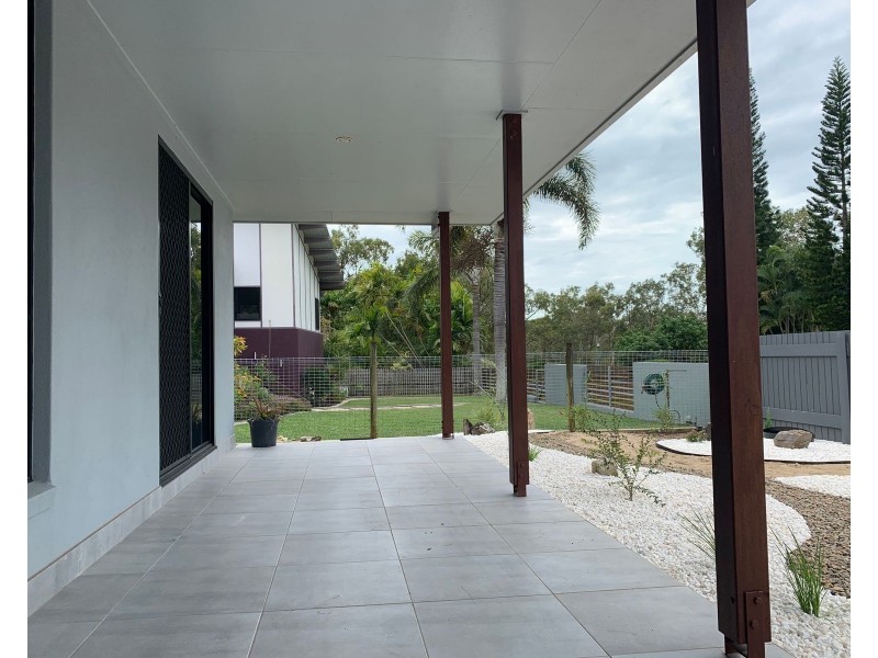 6 Johnson Avenue, Seaforth QLD 4741